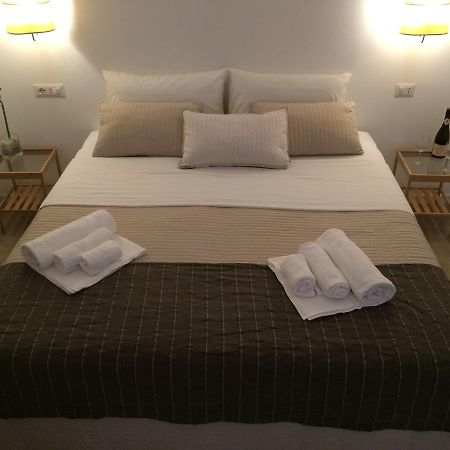Bed and Breakfast Alloggio Turistico Al Colosseo Rom Exterior foto