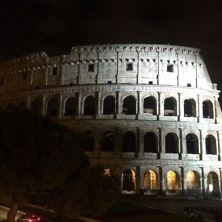 Bed and Breakfast Alloggio Turistico Al Colosseo Rom Exterior foto