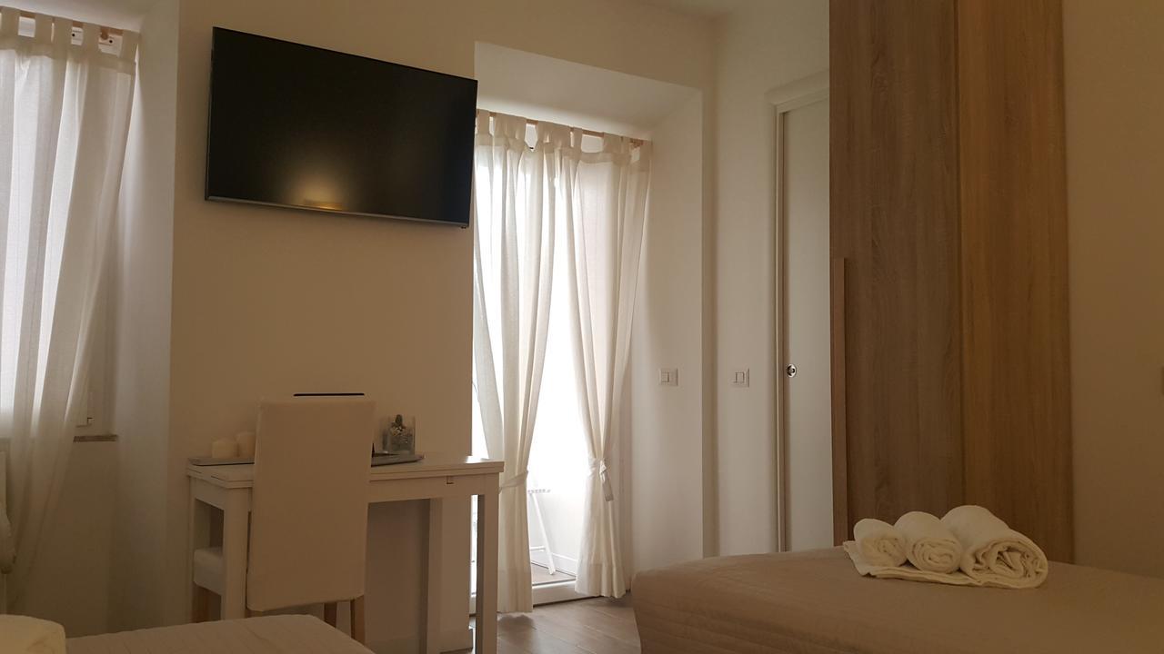 Bed and Breakfast Alloggio Turistico Al Colosseo Rom Exterior foto