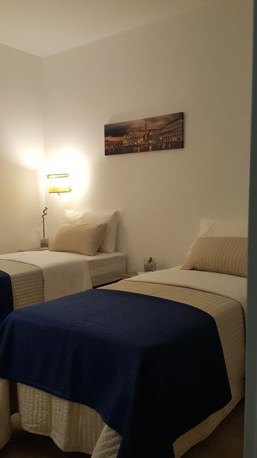 Bed and Breakfast Alloggio Turistico Al Colosseo Rom Exterior foto